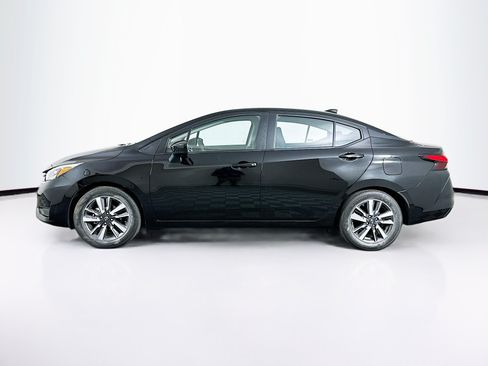 Used 2025 Nissan Versa SV FWD image 4