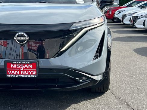 Used 2024 Nissan Ariya FWD image 12
