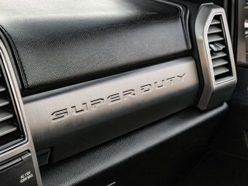 Used 2020 Ford F250 Platinum w/ FX4 Off-Road Package image 29