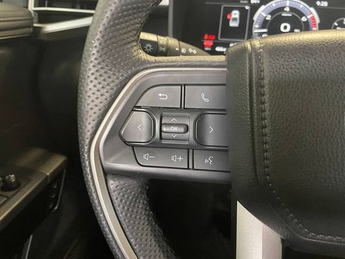 Used 2025 Toyota Tundra Limited AWD/4WD image 13