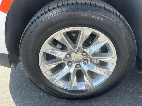 Certified 2023 Chevrolet Suburban Premier AWD/4WD image 32