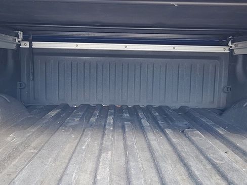 Used 2022 Nissan Titan SV w/ SV Convenience Package image 20