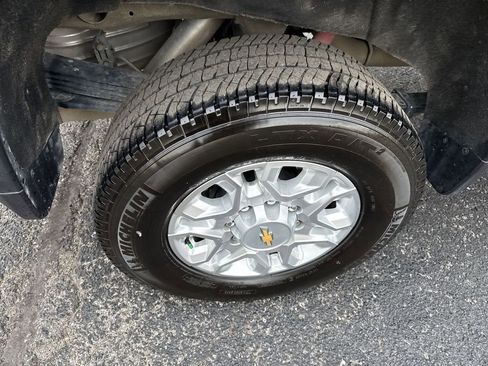 Certified 2024 Chevrolet Silverado 2500 LT image 40