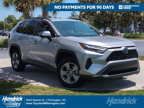 Used 2024 Toyota RAV4 LE AWD/4WD image 1