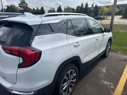 Certified 2020 GMC Terrain SLT w/ Preferred Package AWD/4WD image 3
