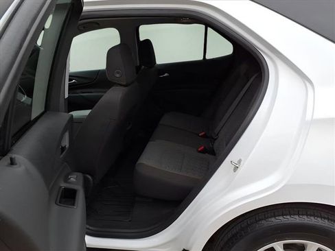 Used 2023 Chevrolet Equinox LT image 12