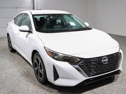 Used 2024 Nissan Sentra SV FWD image 5