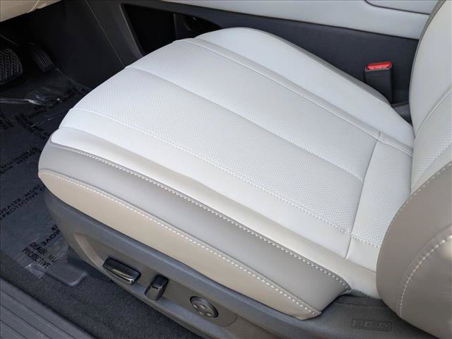 New 2027 INFINITI QX60 Luxe w/ Family Package FWD image 4