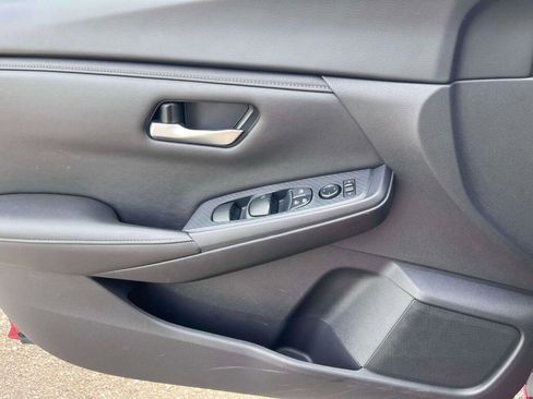 Used 2023 Nissan Sentra SV FWD image 26