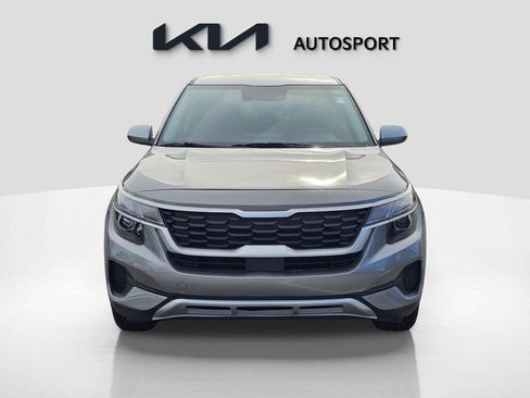 Used 2023 Kia Seltos LX image 2