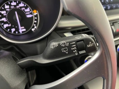 Used 2023 Alfa Romeo Stelvio Veloce image 21