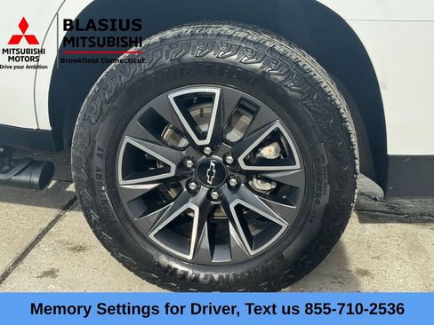 Used 2023 Chevrolet Tahoe Z71 w/ Luxury Package AWD/4WD image 38