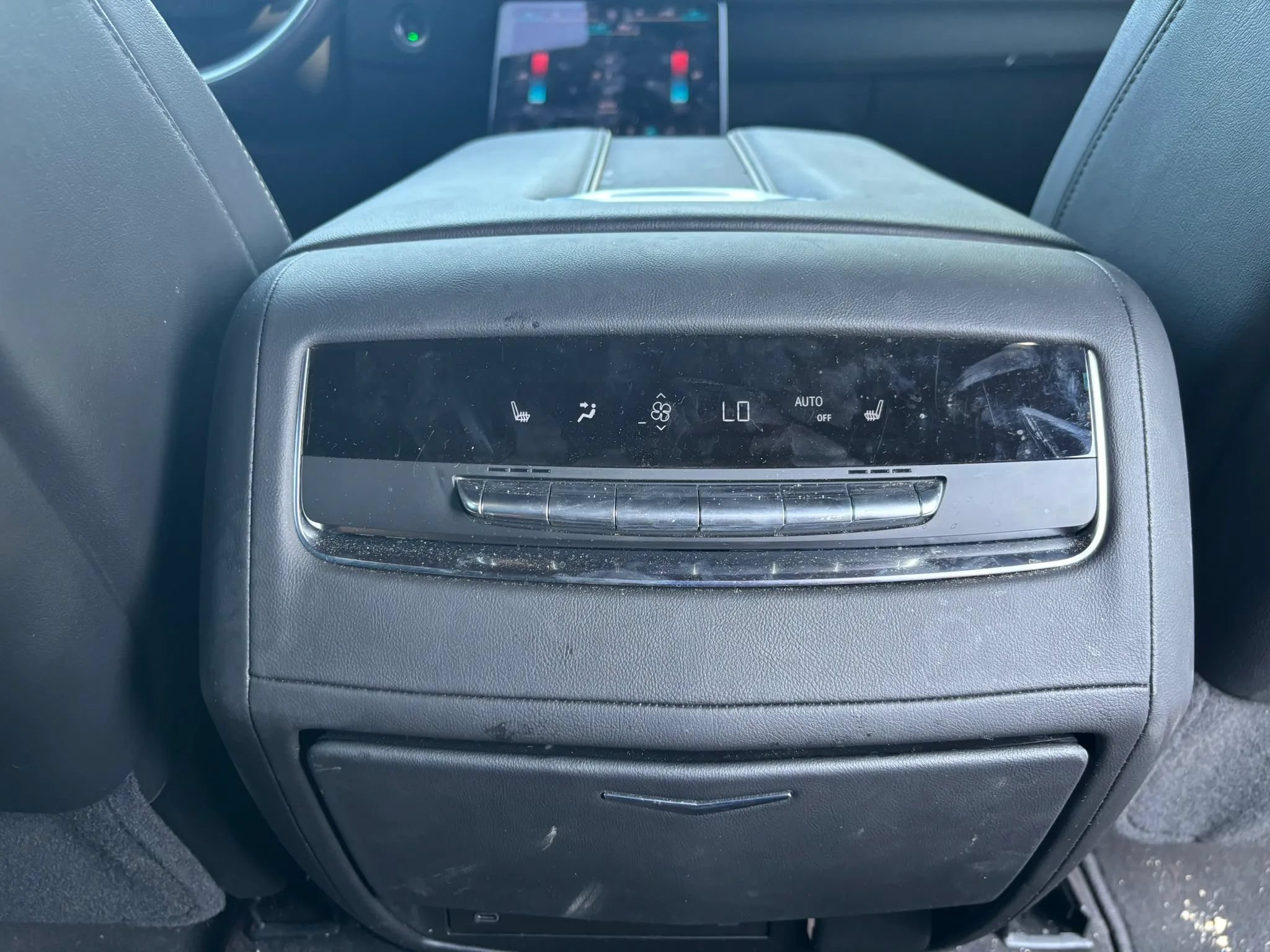 Used 2025 Cadillac Escalade ESV Sport AWD/4WD image 20