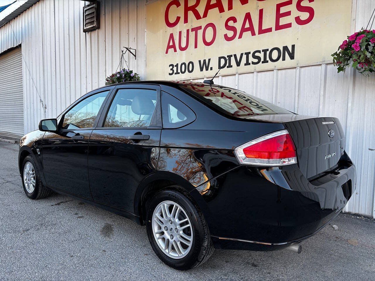 Used 2010 Ford Focus SE FWD image 6