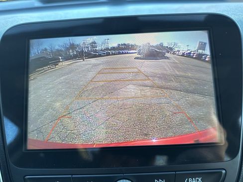 Used 2018 Chevrolet Equinox LT w/ Sun & Infotainment Package image 24