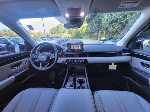 New 2025 Honda Pilot EX-L image 13