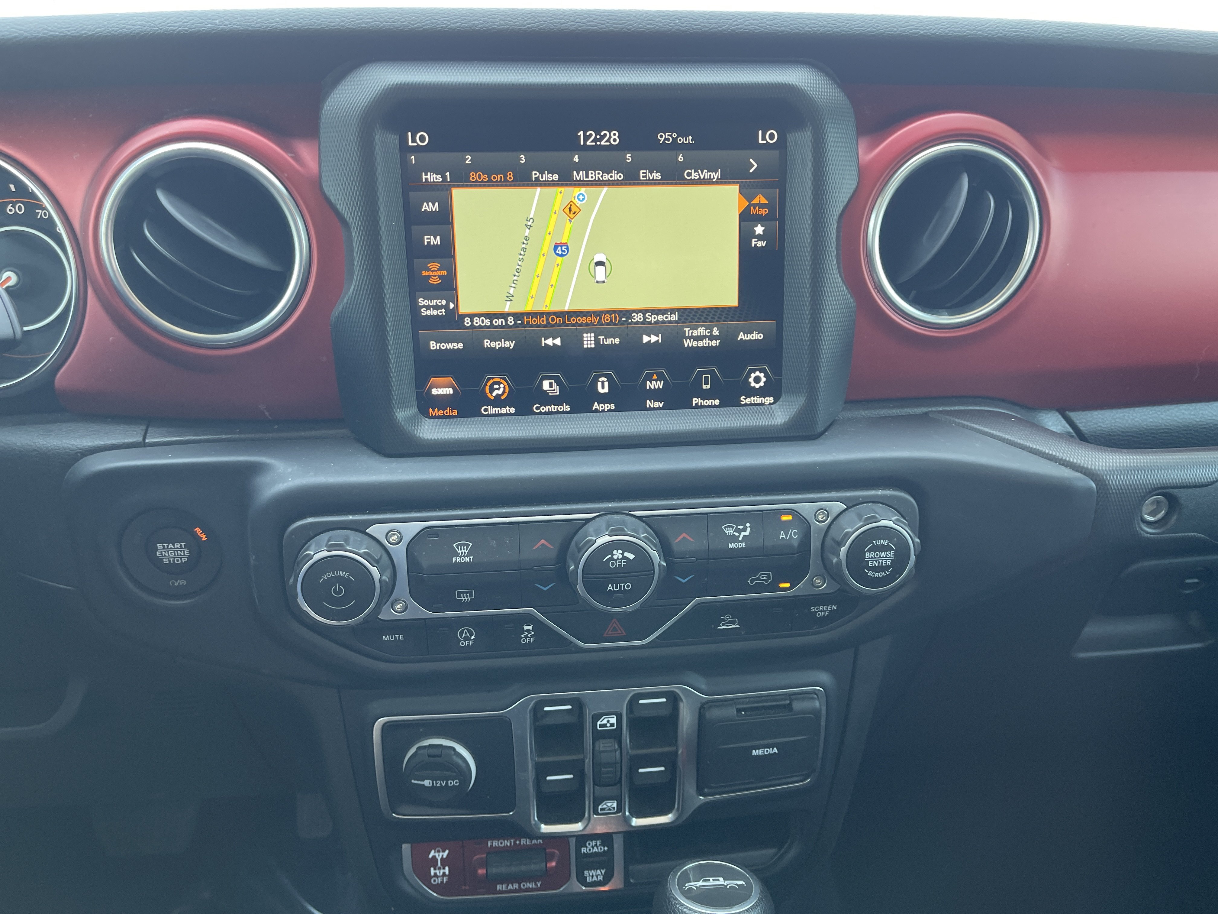 Used 2023 Jeep Gladiator Rubicon w/ LED Lighting Group AWD/4WD image 23