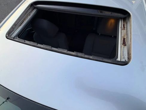 Used 2012 Dodge Challenger R/T image 36