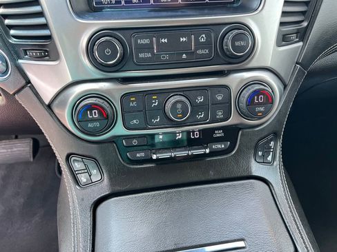 Used 2019 Chevrolet Suburban Premier w/ Premier Plus Edition AWD/4WD image 42