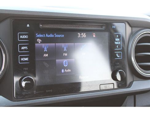 Used 2018 Toyota Tacoma TRD Off-Road w/ Technology Package image 25