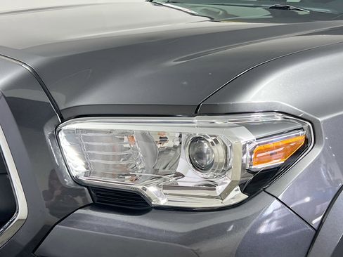 Used 2021 Toyota Tacoma SR5 image 11