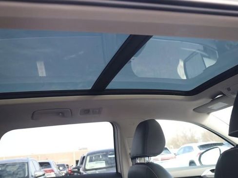 New 2026 Volkswagen Taos SEL image 21