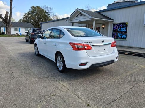 Used 2016 Nissan Sentra S image 7