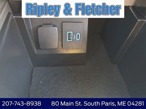 Used 2021 Ford Explorer XLT w/ Equipment Group 202A AWD/4WD image 22