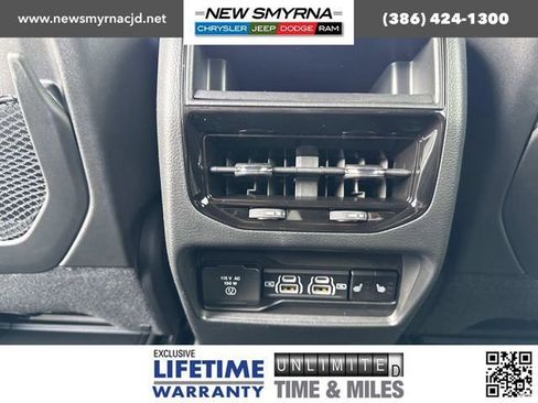 New 2025 Jeep Grand Cherokee Limited w/ Black Appearance Package image 31