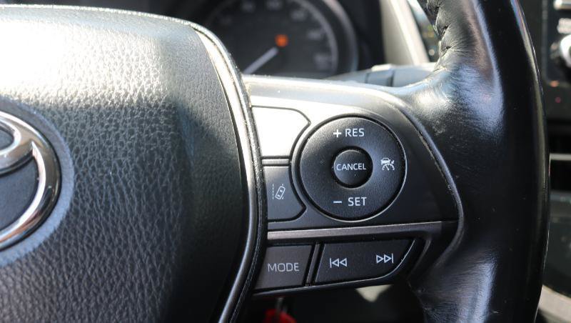 Used 2021 Toyota Camry SE FWD image 8