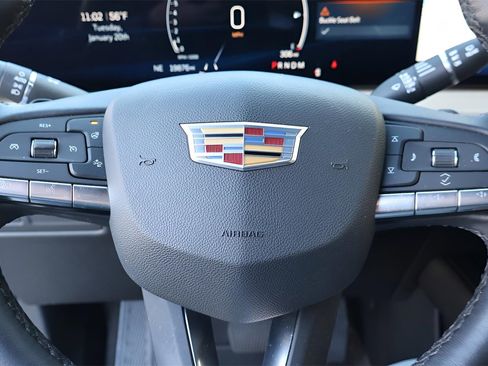 Used 2024 Cadillac XT4 Luxury w/ Cold Weather Package image 21