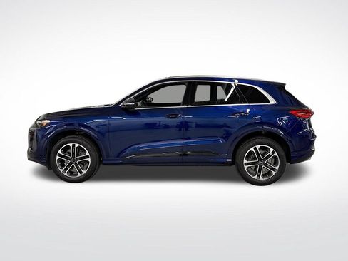 Certified 2025 Audi Q5 Premium w/ Premium Plus AWD/4WD image 2