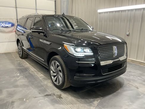 Used 2024 Lincoln Navigator L Reserve image 1