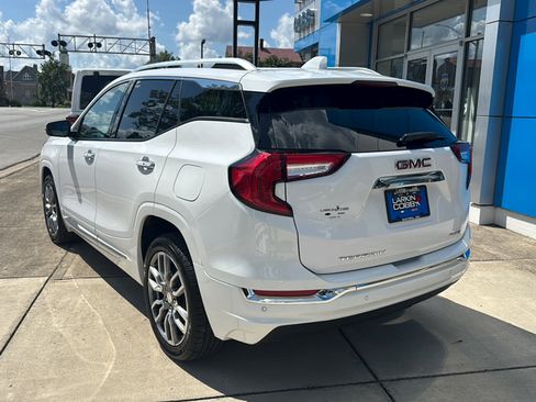 Used 2022 GMC Terrain Denali AWD/4WD image 5