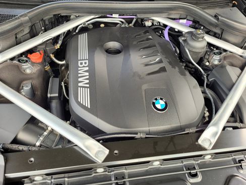 New 2025 BMW X7 xDrive40i w/ M Sport Package image 18