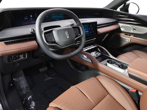 New 2026 Lincoln Nautilus Reserve AWD/4WD image 12