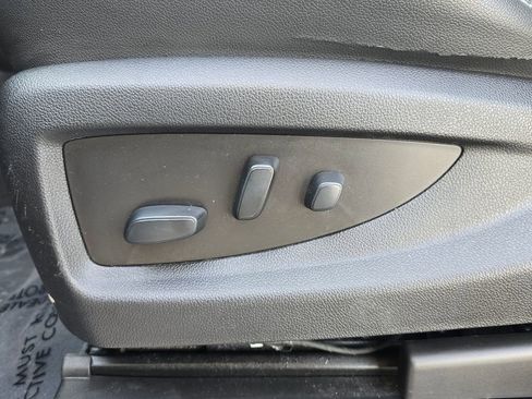 Used 2019 Chevrolet Tahoe Premier image 17