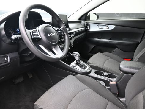 Used 2023 Kia Forte LXS w/ LXS Technology Package FWD image 10