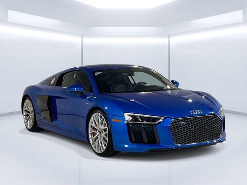 Used 2018 Audi R8 V10 image 3