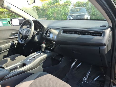 Used 2021 Honda HR-V EX image 12