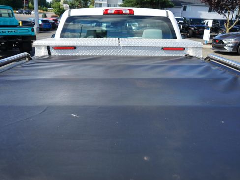 Used 2018 Chevrolet Silverado 1500 W/T RWD image 5