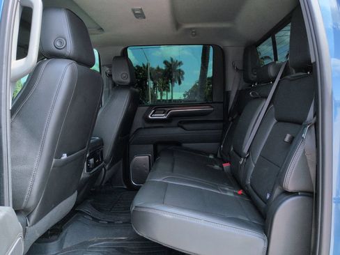 Used 2024 GMC Sierra 2500 Denali w/ Denali Reserve Package AWD/4WD image 14