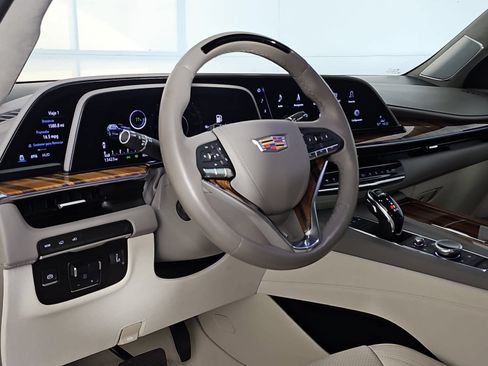 Used 2024 Cadillac Escalade Sport Platinum RWD image 14