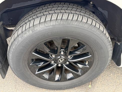 Used 2018 Lexus GX 460 Premium w/ Premium Package AWD/4WD image 36