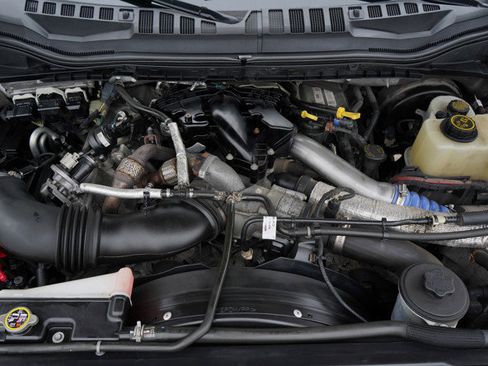 Used 2017 Ford F350 Platinum w/ Platinum Ultimate Package image 34