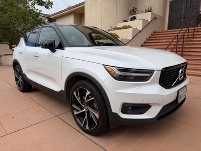 Used 2020 Volvo XC40 T5 R-Design