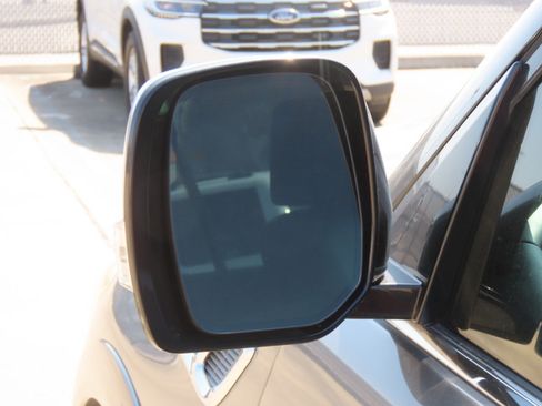 Used 2015 INFINITI QX80 2WD w/ Deluxe Technology Package image 19
