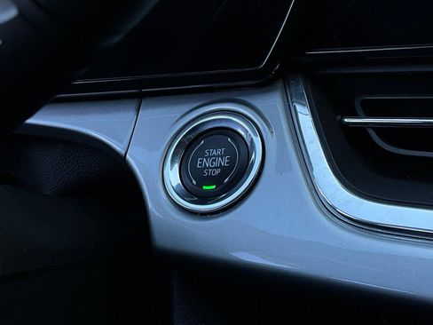 Used 2025 Chevrolet Trax LT image 25