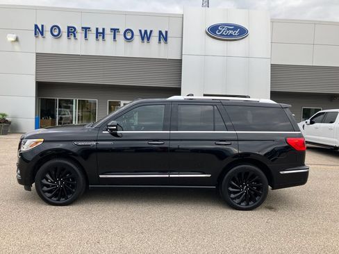 Used 2020 Lincoln Navigator Reserve w/ Equipment Group 208A Reserve AWD/4WD image 1