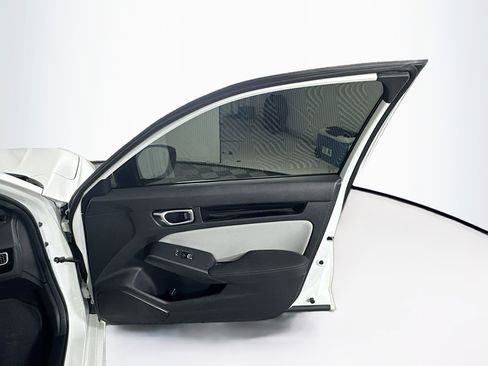 Used 2025 Honda Civic Sport image 31